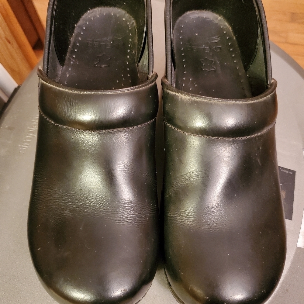 DANSKIN ClOGS